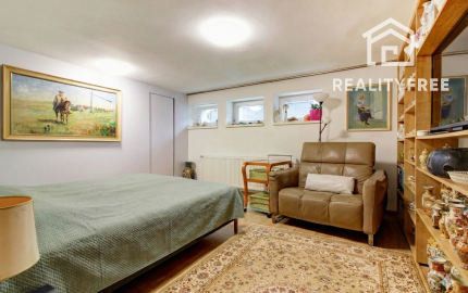 Na predaj dvojgeneračný 5-izbový rodinný dom v Šamoríne- Čilistov