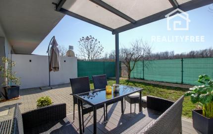 Dizajnový 3-iz. byt so záhradou Dunajská Riviéra, Hamuliakovo