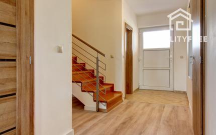 Na predaj priestranný 164 m² 4-i. RD s garážou Rovinka – Jasná ul.