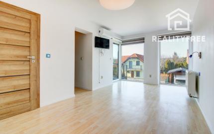 Na predaj priestranný 164 m² 4-i. RD s garážou Rovinka – Jasná ul.