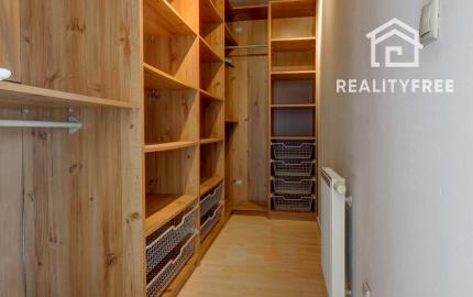 Na predaj priestranný 164 m² 4-i. RD s garážou Rovinka – Jasná ul.