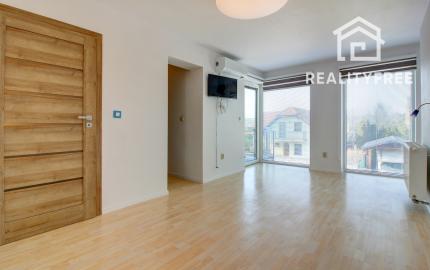 Na predaj priestranný 164 m² 4-i. RD s garážou Rovinka – Jasná ul.