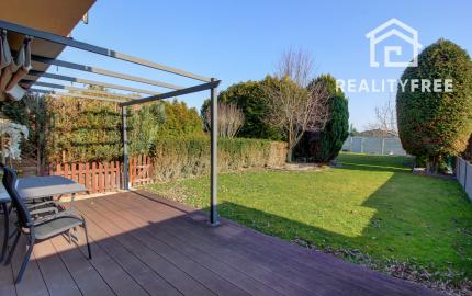 Na predaj priestranný 164 m² 4-i. RD s garážou Rovinka – Jasná ul.