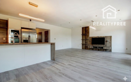 Na predaj priestranný 164 m² 4-i. RD s garážou Rovinka – Jasná ul.