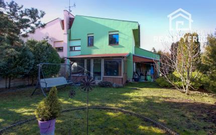 Na predaj: 4izbový rodinný dom s garážou – Šamorín-Mliečno