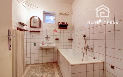 Na predaj: 4izbový rodinný dom s garážou , pozemok 800 m² - Čakany