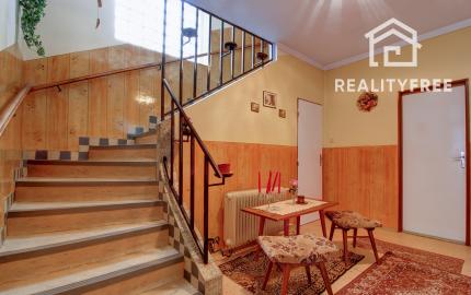 Na predaj: 4izbový rodinný dom s garážou , pozemok 800 m² - Čakany