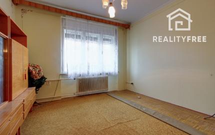 Na predaj: 4izbový rodinný dom s garážou , pozemok 800 m² - Čakany