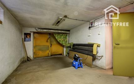 Na predaj: 4izbový rodinný dom s garážou , pozemok 800 m² - Čakany