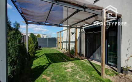 ELEGANTNÝ MEZANÍN SO ZÁHRADOU MILOSLAVOV – ALŽBETIN DVOR