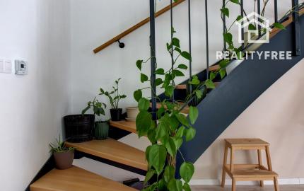 ELEGANTNÝ MEZANÍN SO ZÁHRADOU MILOSLAVOV – ALŽBETIN DVOR