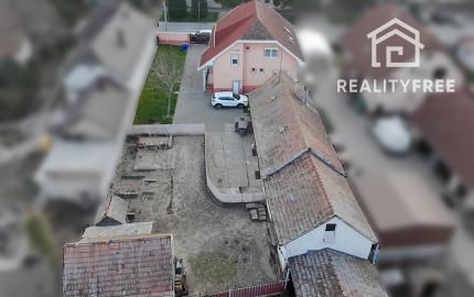 Na predaj: Viacgeneračný 7i rodinný dom na pozemku 2533 m² – Štvrtok na Ostrove