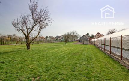 Na predaj: Viacgeneračný 7i rodinný dom na pozemku 2533 m² – Štvrtok na Ostrove