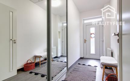 Samostatne stojaci 4i rodinný dom ÚP 110m² v obci Láb, pozemok 286 m²