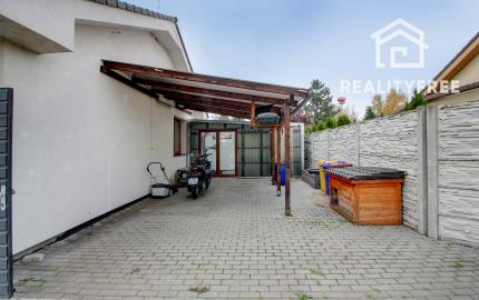 Samostatne stojaci 4i rodinný dom ÚP 110m² v obci Láb, pozemok 286 m²