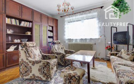Na predaj: 3izbový rodinný dom s garážou , pozemok 800 m² - Horný Bar