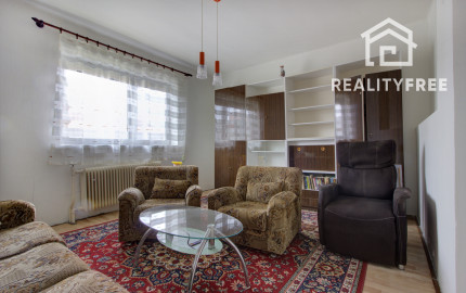 Na predaj: 3izbový rodinný dom s garážou , pozemok 800 m² - Horný Bar
