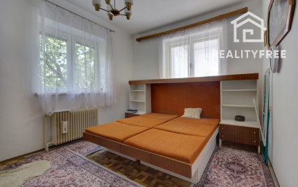 Na predaj: 3izbový rodinný dom s garážou , pozemok 800 m² - Horný Bar