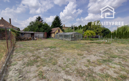 Na predaj: 3izbový rodinný dom s garážou , pozemok 800 m² - Horný Bar