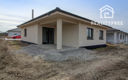 POSLEDNÁ PRÍLEŽITOSŤ!  Hviezdoslavov - 4i RD pozemok 828m2