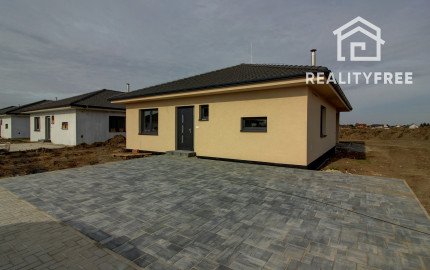 POSLEDNÁ PRÍLEŽITOSŤ!  Hviezdoslavov - 4i RD pozemok 828m2