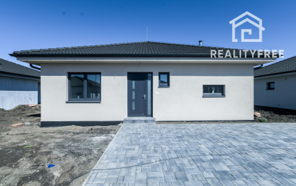 POSLEDNÁ PRÍLEŽITOSŤ!  Hviezdoslavov - 4i RD pozemok 828m2