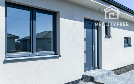 POSLEDNÁ PRÍLEŽITOSŤ!  Hviezdoslavov - 4i RD pozemok 828m2