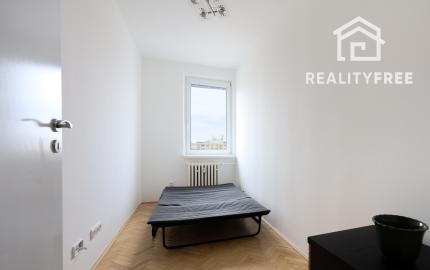 Na prenájom- svetlý, klimatizovaný 3-izbový byt s loggiou, balkónom a panoramatickým výhľadom – Herlianska, Ružinov