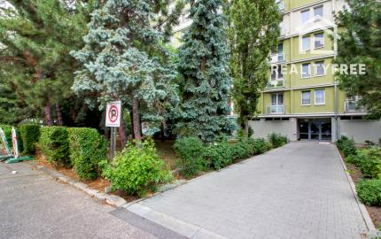 Na prenájom- svetlý, klimatizovaný 3-izbový byt s loggiou, balkónom a panoramatickým výhľadom – Herlianska, Ružinov