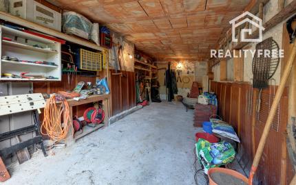 Pôvabná chata s priestranným pozemkom pri vodnej nádrži Dubník – Váš súkromný únik do prírody (Stará Turá)