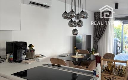 Na prenájom moderný 3-izbový rodinný dom so záhradou – Rovinka