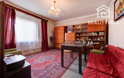 Na predaj rodinný dom na pozemku 904 m² (šírka 24 m) s kompletnými sieťami – Hrubý Šúr