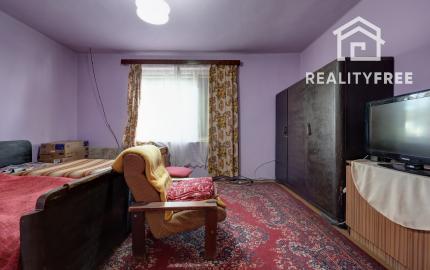 Na predaj rodinný dom na pozemku 904 m² (šírka 24 m) s kompletnými sieťami – Hrubý Šúr