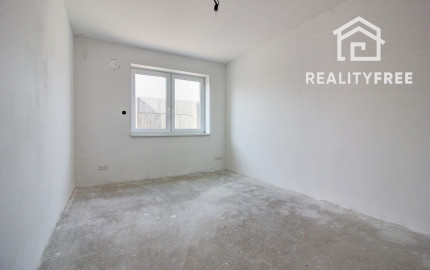 Na predaj skolaudovaný 4i RD s pozemkom 596 m² v Malej Pake.