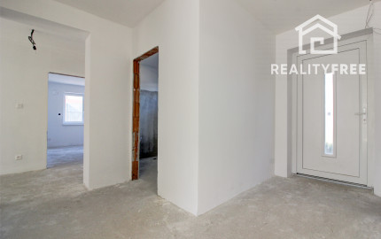 Na predaj skolaudovaný 4i RD s pozemkom 596 m² v Malej Pake.