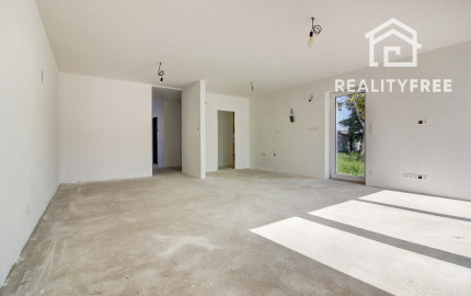 Na predaj skolaudovaný 4i RD s pozemkom 596 m² v Malej Pake.