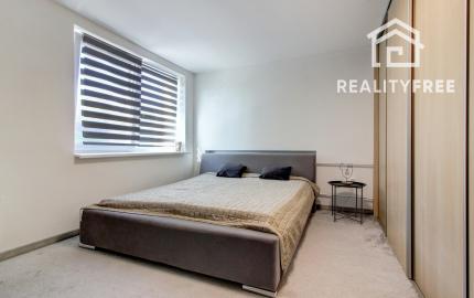 Na predaj priestranný 5-izbový rodinný dom s na 802 m² pozemku v pokojnej obci Macov