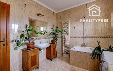 Na predaj: rodinný dom - penzión pre 10-20 osôb alebo viac