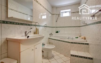 Predaj 7i RD 230m², 2x garáž, pozemok 580m², BA-Vrakuňa.