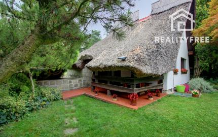 Na predaj chata s vlastným jazerom na 1208 m² pozemku v Trstenej na Ostrove