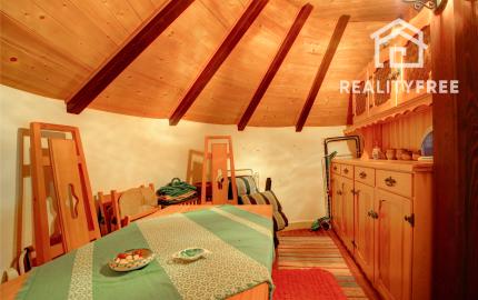 Na predaj chata s vlastným jazerom na 1208 m² pozemku v Trstenej na Ostrove