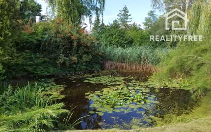 Na predaj chata s vlastným jazerom na 1208 m² pozemku v Trstenej na Ostrove