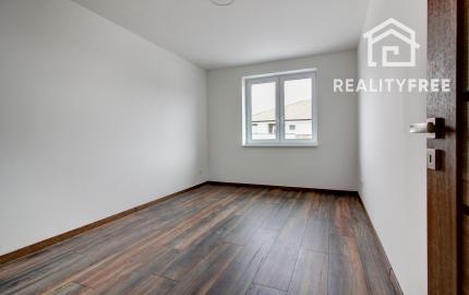 Na prenájom 4 izbový rodinný dom v Hornom Bare