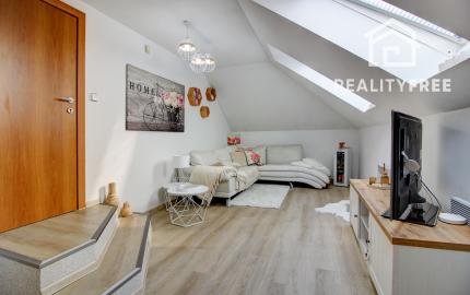 REZERVOVANÝ - Predaj 6i RD 310m2 s garážou, zimnou záhradou-Dunajská Lužná