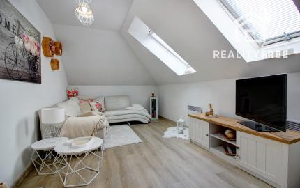 REZERVOVANÝ - Predaj 6i RD 310m2 s garážou, zimnou záhradou-Dunajská Lužná