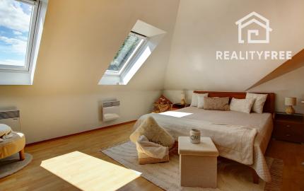 REZERVOVANÝ - Predaj 6i RD 310m2 s garážou, zimnou záhradou-Dunajská Lužná