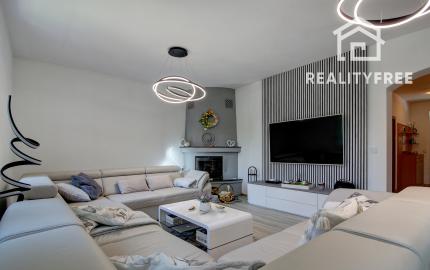 REZERVOVANÝ - Predaj 6i RD 310m2 s garážou, zimnou záhradou-Dunajská Lužná