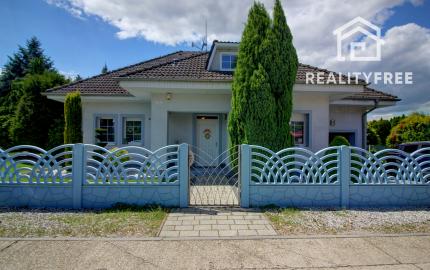 REZERVOVANÝ - Predaj 6i RD 310m2 s garážou, zimnou záhradou-Dunajská Lužná