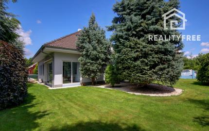 REZERVOVANÝ - Predaj 6i RD 310m2 s garážou, zimnou záhradou-Dunajská Lužná