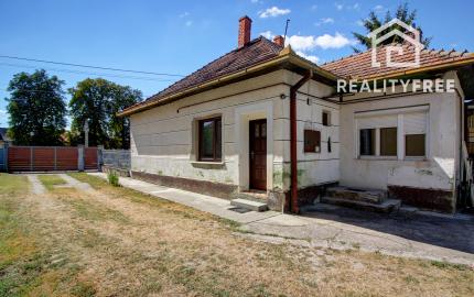 Na predaj: 3 izbový rodinný dom na pozemku o rozlohe 361 m², Gabčíkovo